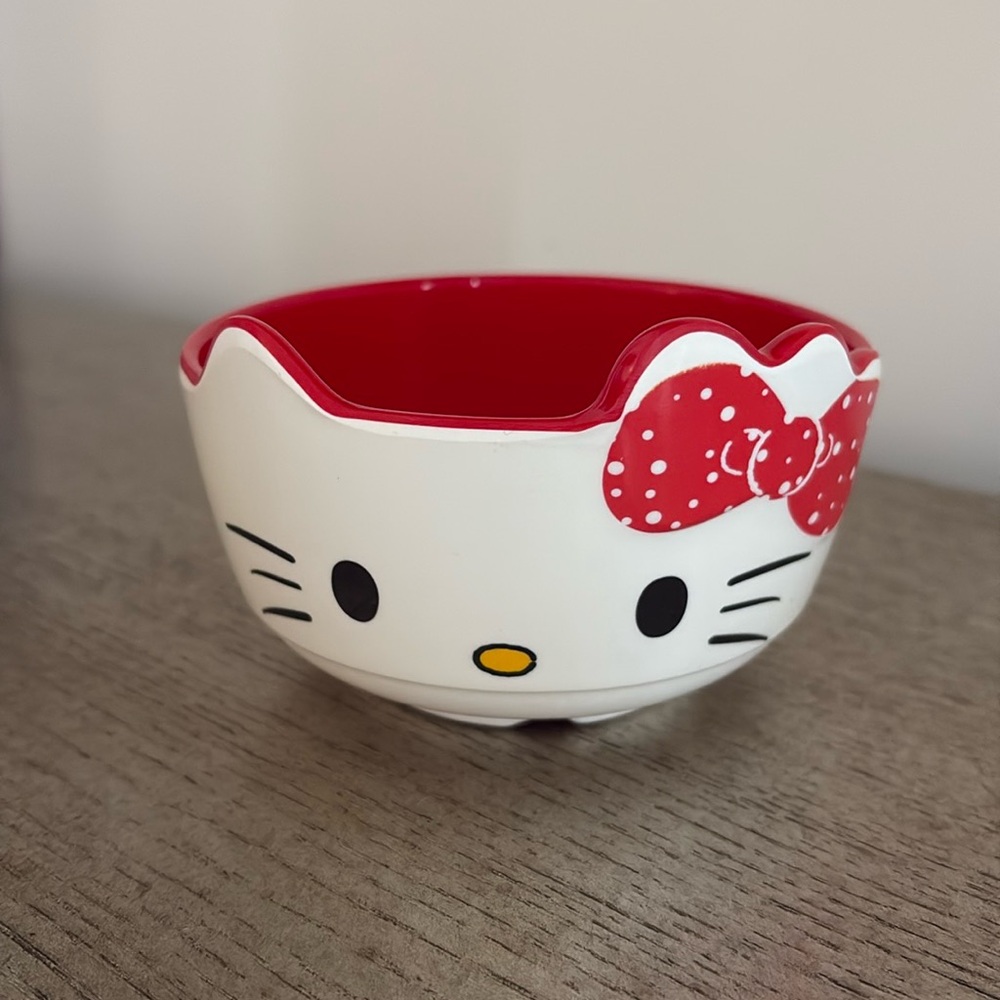 Hello kitty mini bowl